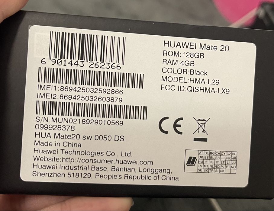HUAWEI MATE 20 в идеальном состоянии