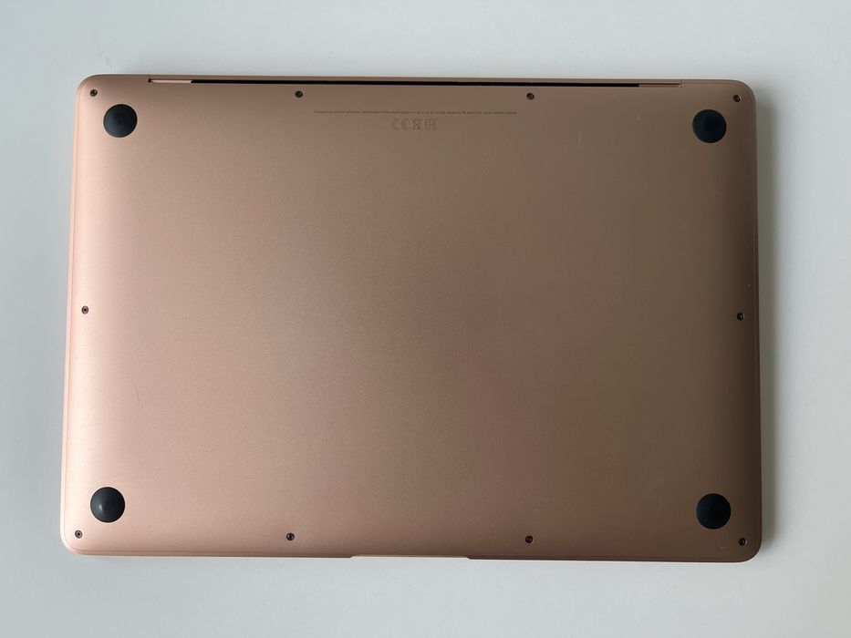MacBook Air "Core i7" 1.2 Quad core,16 GB RAM,256 GB SSD,13" (Scissor, 2020)
