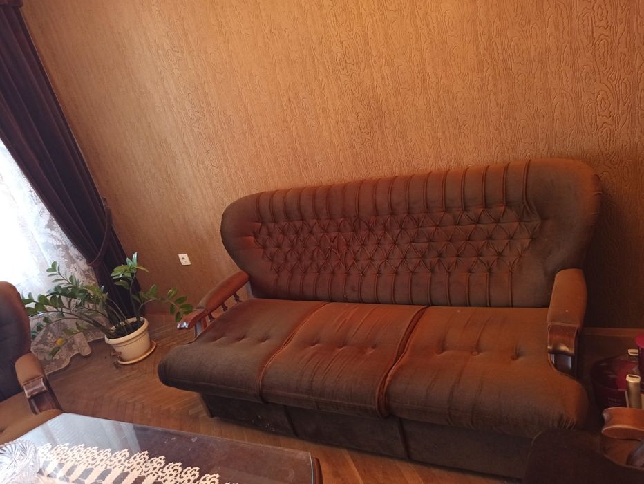 Продавам стара холова гарнитура( може и по отделно )