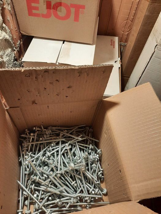 Surub autofiletant Ejot cu filet pt lemn (6.5 x 125)