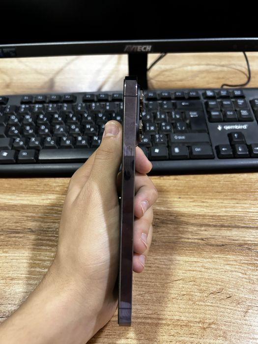 Iphone 14 pro Max Purple