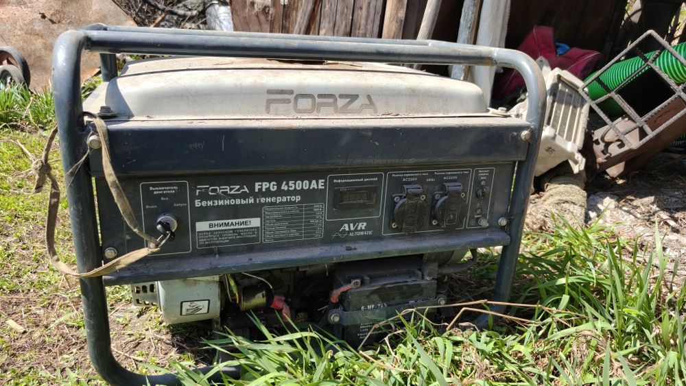 Бензиновый генератор