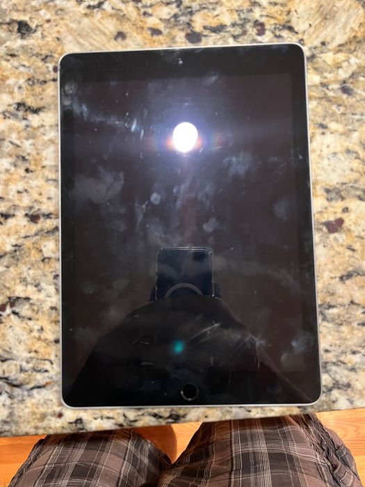 iPad 6th generation 128 gb