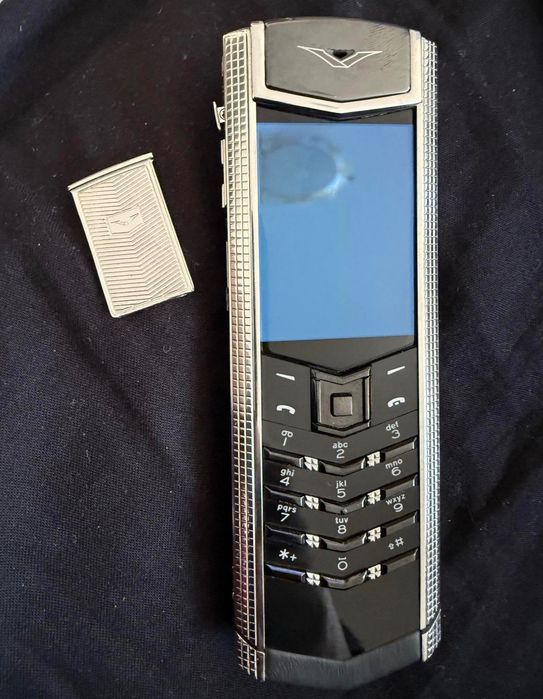 Vertu Signature V
