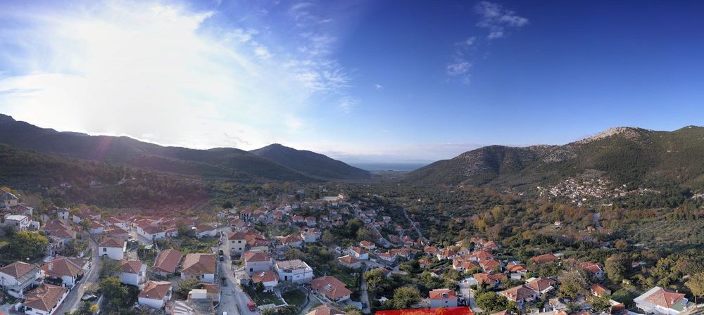 Рахони, о-в Тасос-парцел 403 кв.м в регулация, застрояване до 240 кв.м