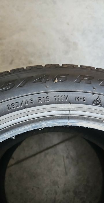 285/45/19цола Pirelli