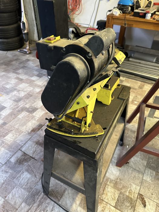 Fierastrau cu banda monofazat