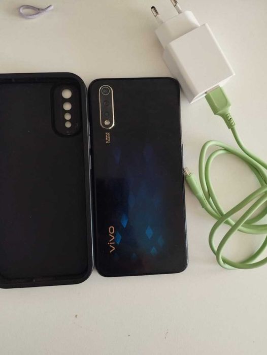 Смартфон VIVO V 17 neo