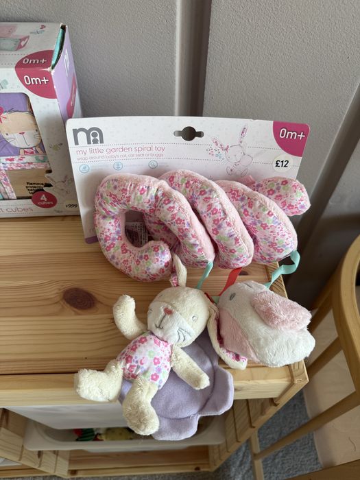 Играчки за новородено, спирала за количка, кубчета за за игра