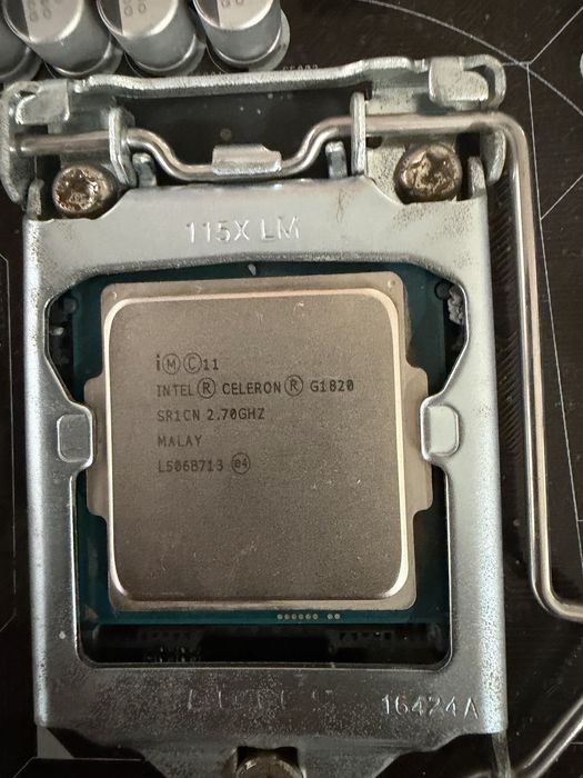 Placa de baza H81 Pro BTC + Celeron g1820