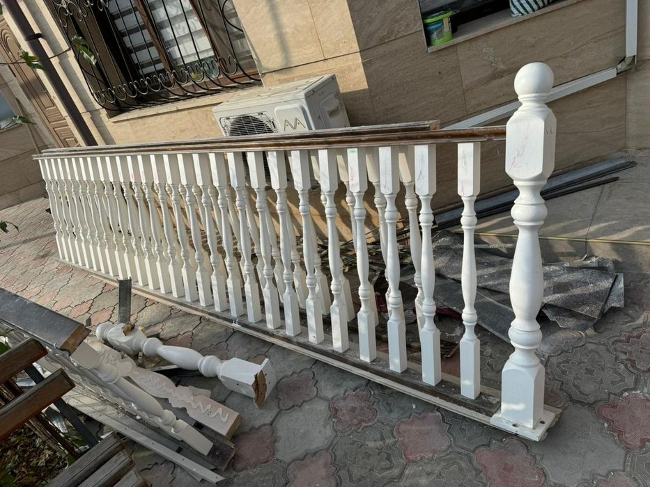 Балясины продам лестничные