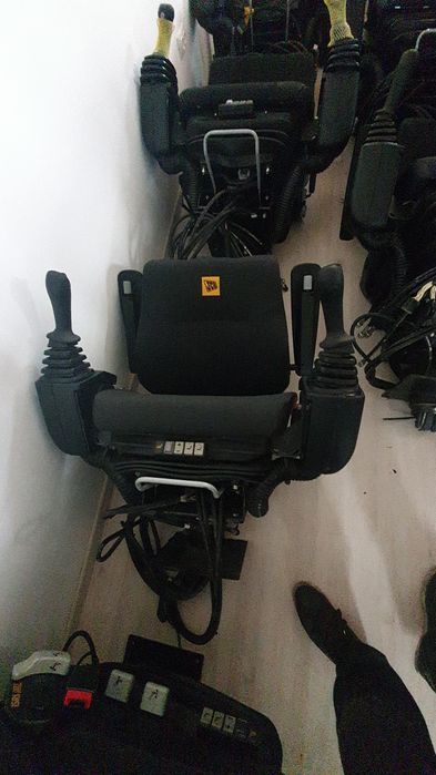 Scaun jcb joistik