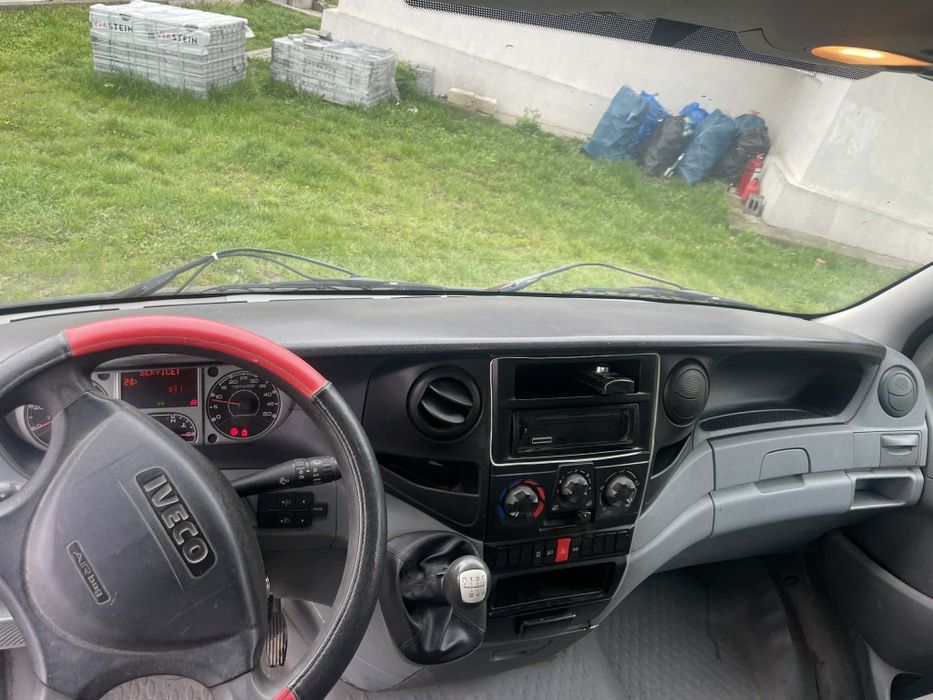 Vând Iveco daily
