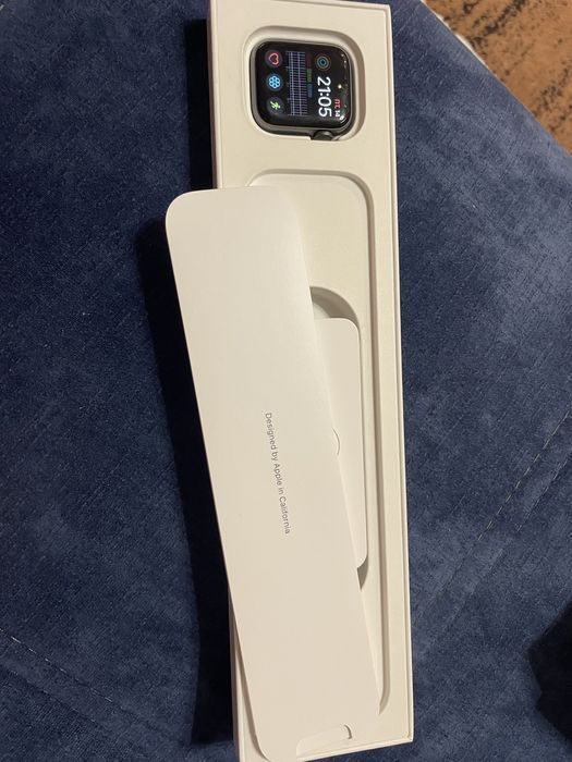 Продам Apple watch SE 40mm