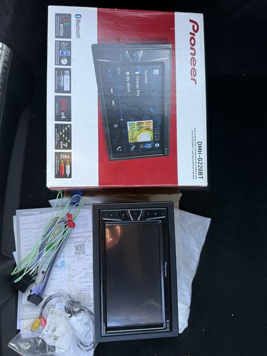 Pioneer DMH-G220BT Универсална USB мултимедия за автомобил – 6.2″