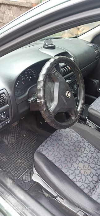 Автомобил Опел Астра