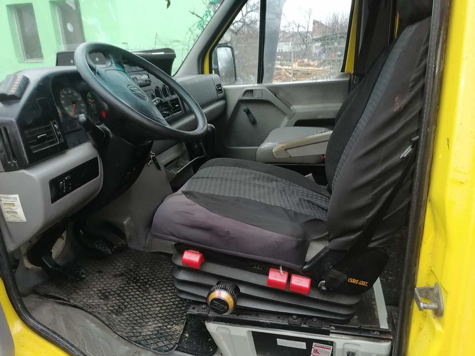 Autoplatforma transport masini VW Lt