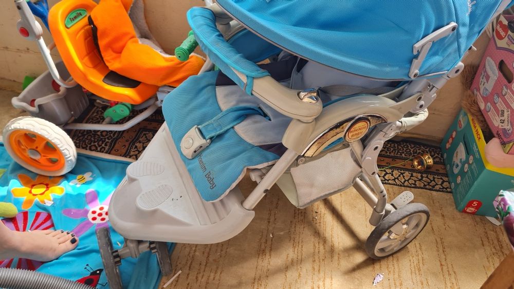 Коляска с 0 до 3 лет в подарок 2 коляска