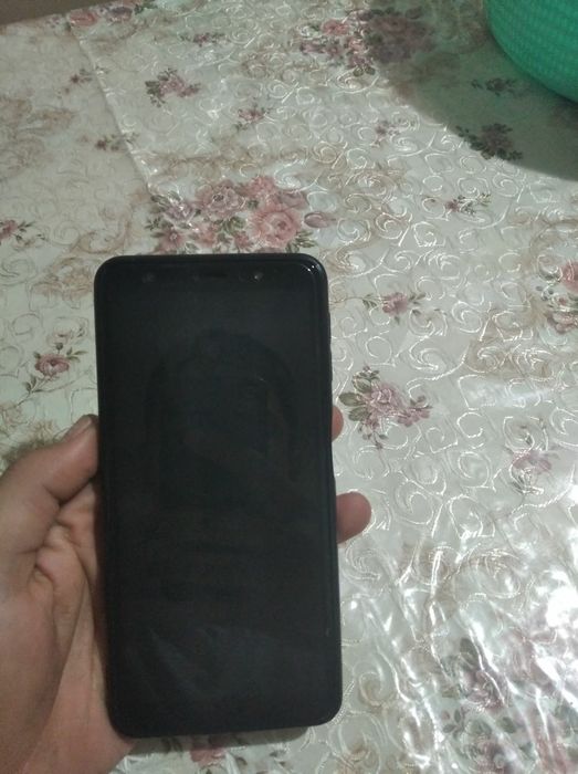 Samsung A7 4/64 karopka dokumenti ham bor