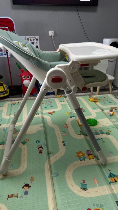 Продам стульчик для кормления