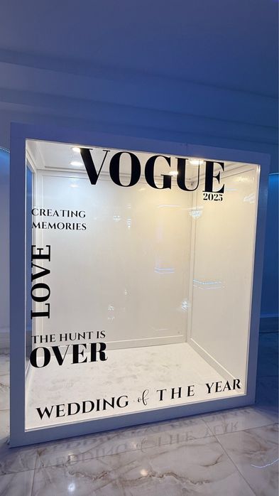 Cabina foto/Vogue, fum greu, baloane fum, baloane explosive, invitatii