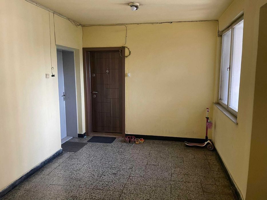 Продава се Двустаен апартамент в Пловдив, Въстанически - 82 кв.м за 1464 €/кв.м - Снимка #1