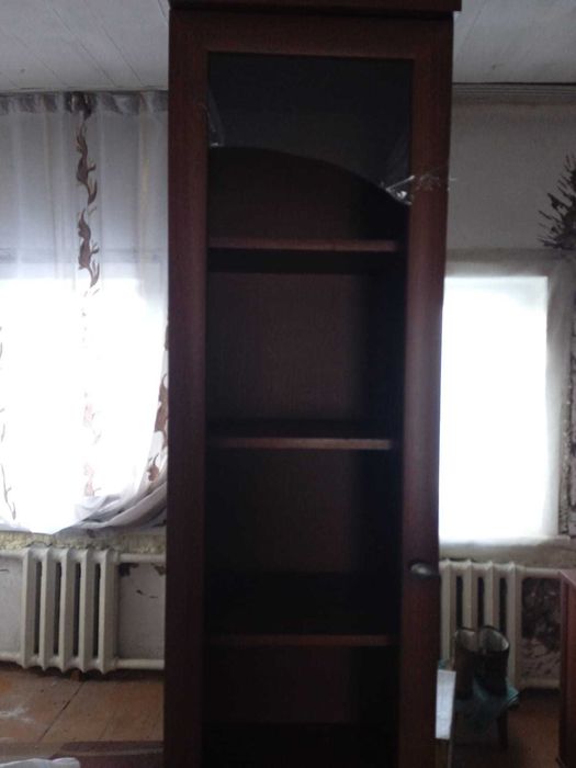 Продам книжный шкаф б/у