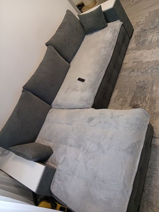 Vând Colțar Sufragerie