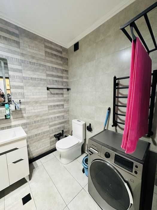 у.Шота Руставели, НОВОСТРОЙКА  3/10/12  73 м²