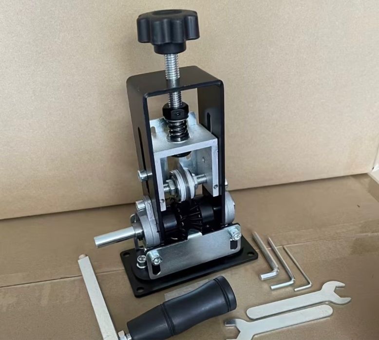 Intrumente manuale de decorjire a cablurilor