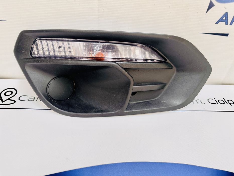 Grila dreapta bara fata + semnal Iveco DAILY  model dupa 2020
