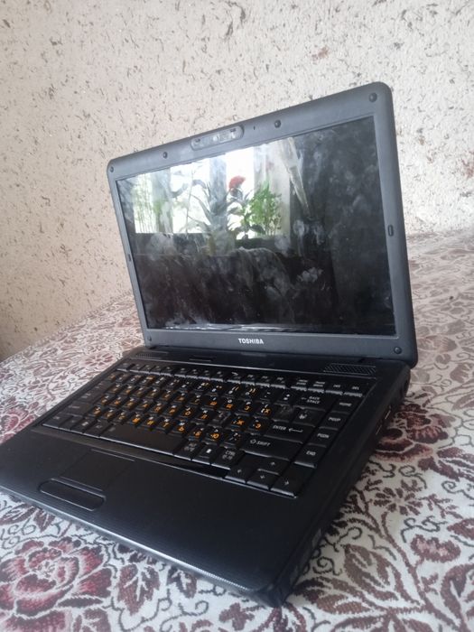 Noutbok TOSHIBA arzon