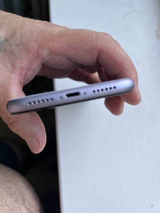 Iphone 11 продается