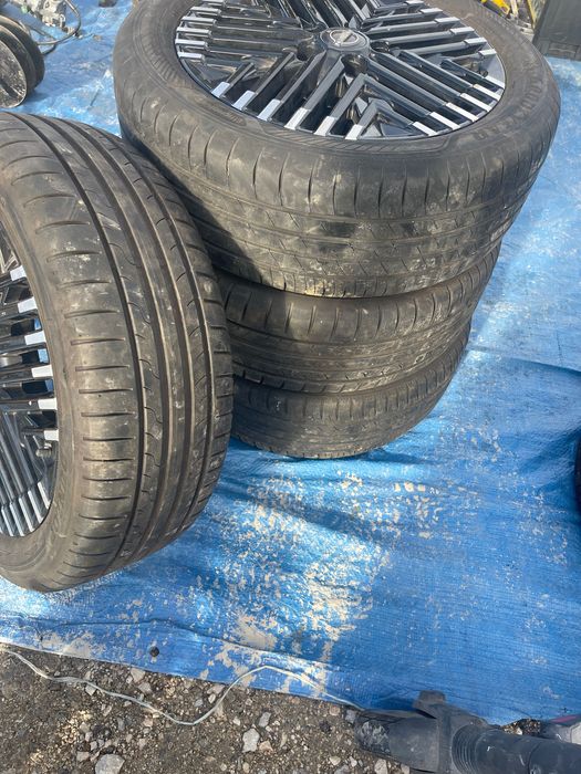 Гуми 215/50/17 Нисан