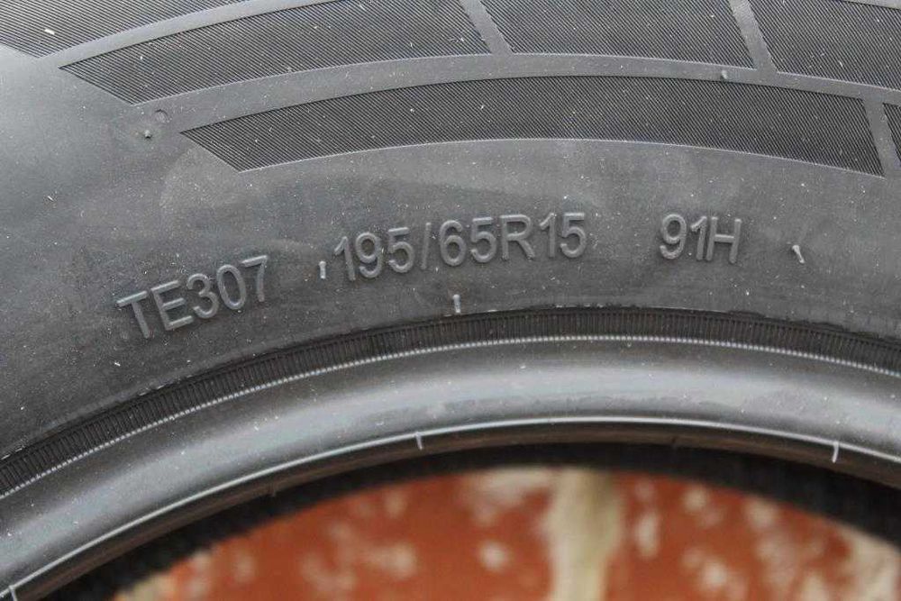 Anvelope vara noi 195/65R15 91H, Triangle
