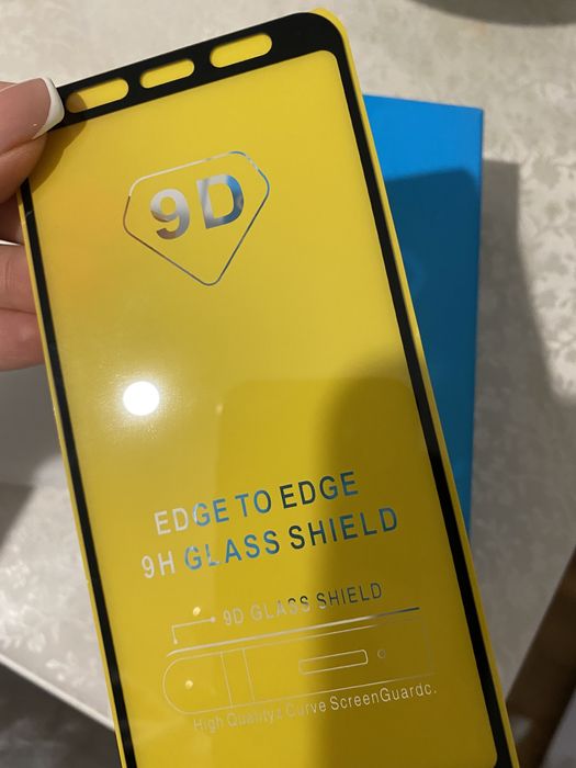 Защитное стекло 9D на Samsung J8