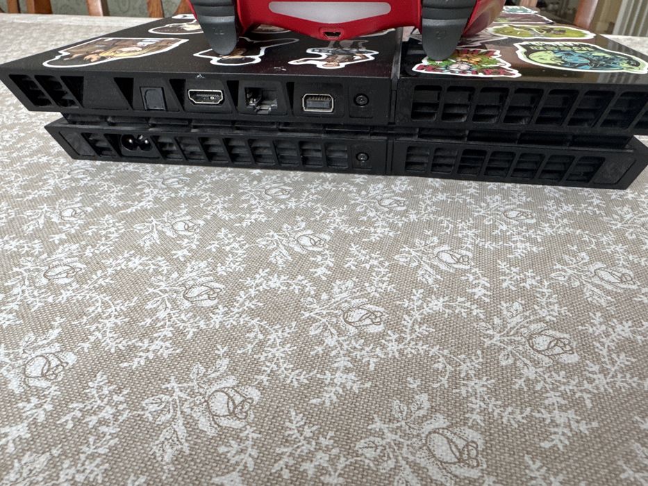 Продаю Playstation 4