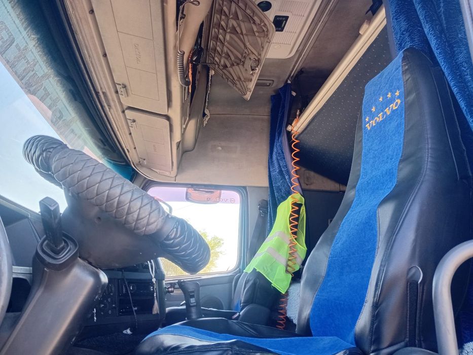 Продам тягач VOLVO FM-9 2008г