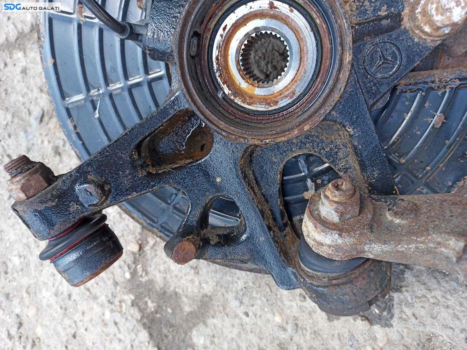 Fuzeta Butuc cu Rulment si Senzor ABS Stanga Fata Mercedes ML W163 1997 - 2005 [X3580]