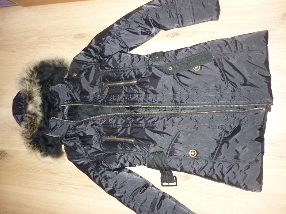 Дамско зимно яке с гугла