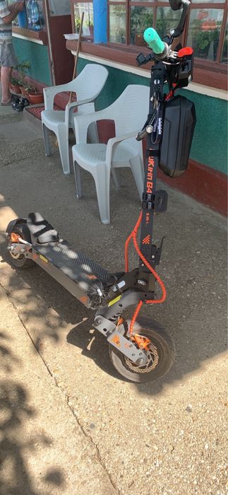 De vanzare trotineta kukirin g4