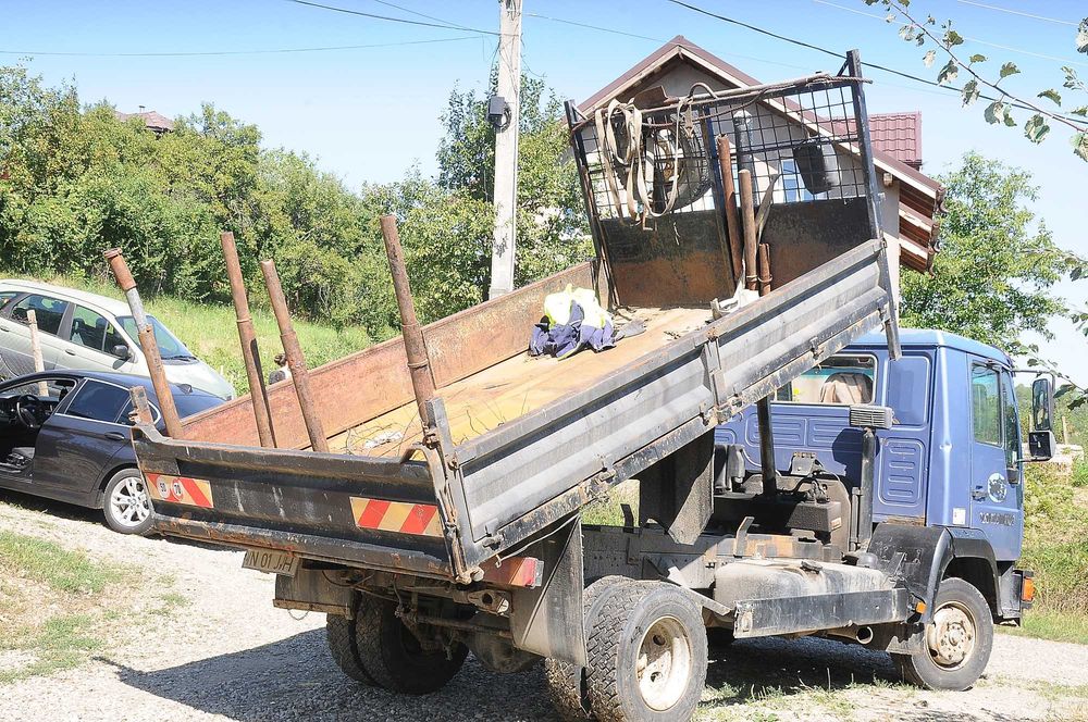Camion Basculabil MAN 8.145 anul 2004 4.6D 140 CP bena 3.80 7.5 tone cat. C, inmatriculat ofer fiscal