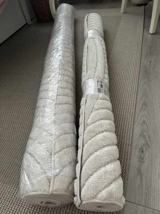 Covor nou cu eticheta