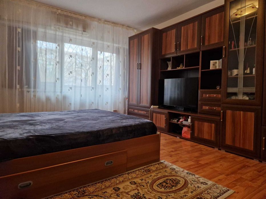 Garsoniera decomandata langa metrou Crangasi