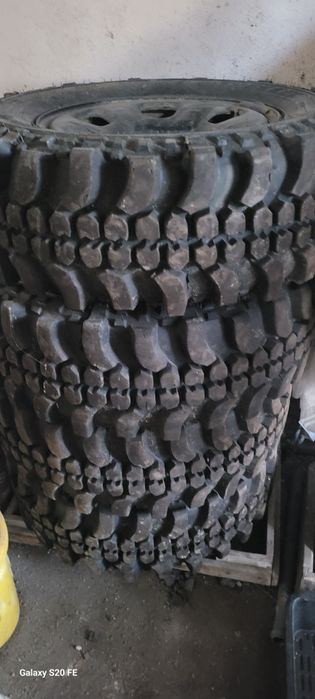 Jante cu cauciucurii Simex 235/70R16