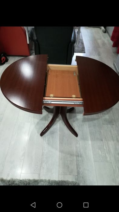 Разтегателна дървена маса