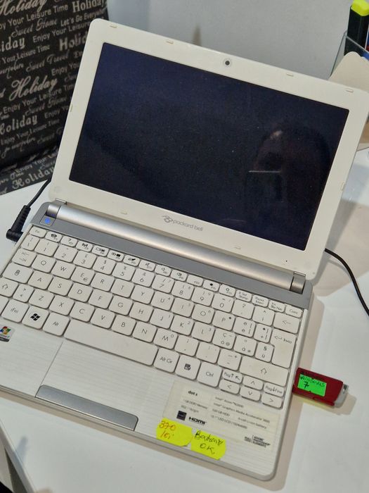 Mini laptop Packard Bell perfect funcțional