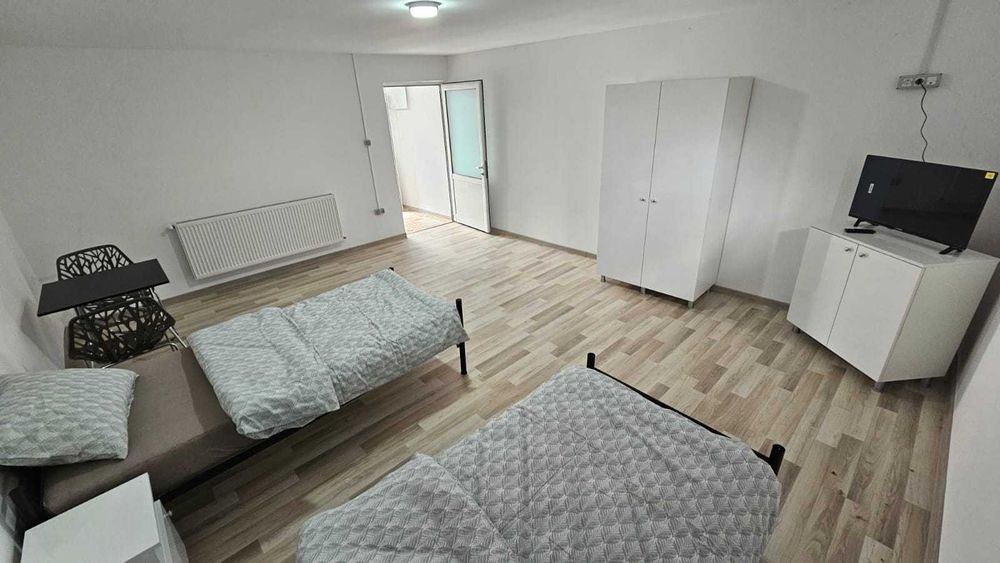 Inchiriez casa in sag sau camere separat - pretabil pentru muncitori