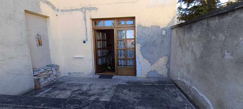 Inchiriez central garsoniera camera cu terasa in vila str Iorga