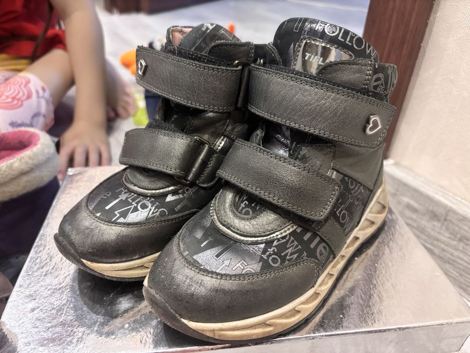 Детские обуви разные